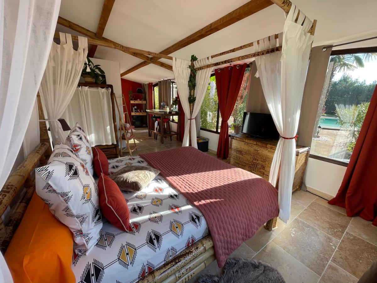 Mas De La Butte Blanche Bed and Breakfast Orgon Exteriör bild